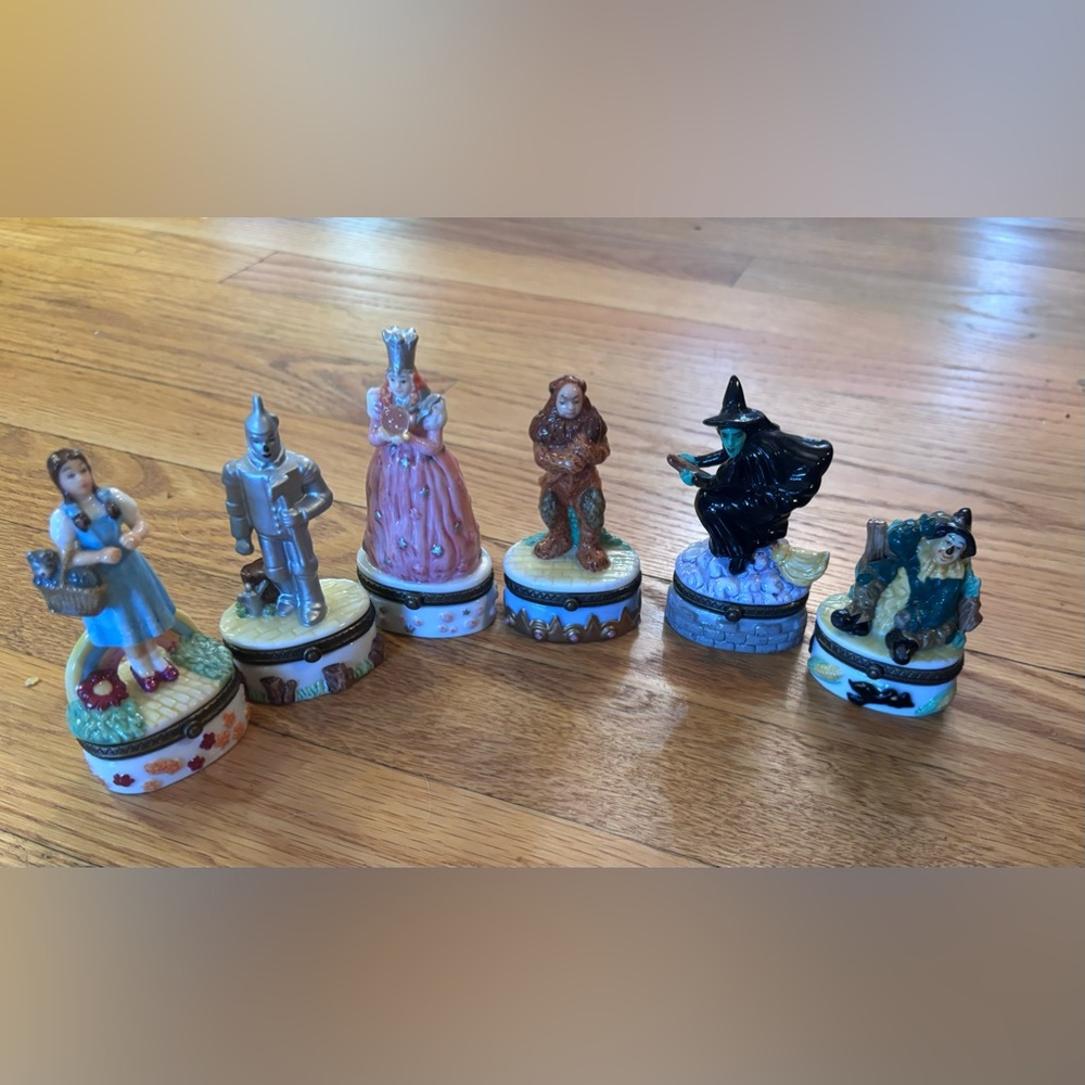 6 piece set. 1998 The Wizard of Oz vintage hinged trinket boxes. NEW!